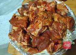 Illustration of how to make grilled pork ribs and vegetable platter 3