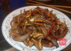 Illustration of how to make Ba Ba Zhao fried onions 5