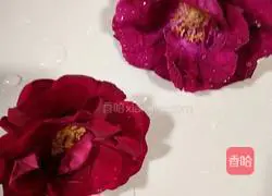 Illustration of how to make rose-scented eggs 2
