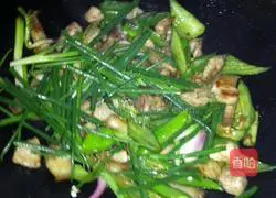 Illustration of how to make twice-cooked pork with pepper 7