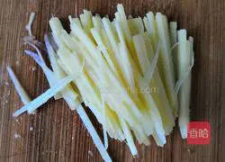 Illustration of how to make steamed Wuchang fish 4