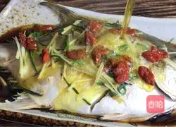 Illustration of how to make steamed golden pomfret 9