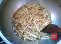 Fried tomatoes and shredded eggplant.Recipe 3