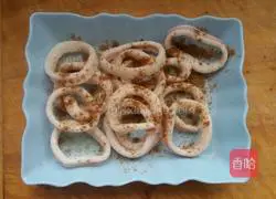 Illustration of how to make squid rings 5