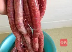 Illustration of how to make Cantonese sausage at home 2