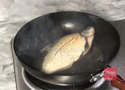 Illustration of Spicy Wuchang Fish Recipe 5