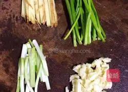 Illustration of how to make fish head with chopped pepper 4