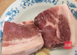 Lotus root twice-cooked pork recipe 1