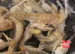 Illustration of how to make salted shrimps and mushrooms 4