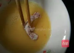 Illustration of how to make crispy fried chicken tenders 7