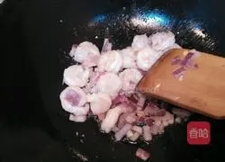 Illustration of how to make cashew nut shrimps 8