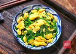 Illustration of how to make fried eggs with leeks 6