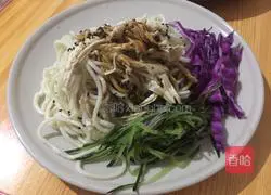 Hao's Shredded Chicken Cold Noodles Recipe Illustration 8