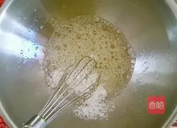 Illustration of how to make raisin cream cake roll 8