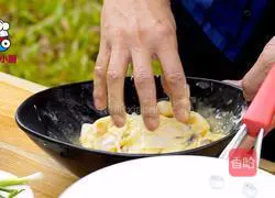 Illustration of how to make fried squid with salted egg yolk 2