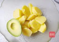 Chicken Avocado Mashed Potatoes Recipe Illustration 4