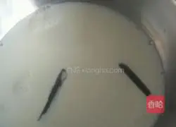 Illustration of how to make vanilla crispy puffs 9