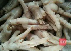Illustration of how to make chicken feet with garlic and pickled pepper 4