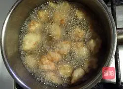 Illustration of how to make chicken popcorn 8