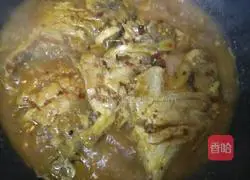 Illustration of braised large crystal fish 10