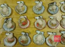 Illustration of how to make garlic vermicelli scallops 1