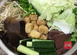 Illustration of how to cook fish in boiling water 3