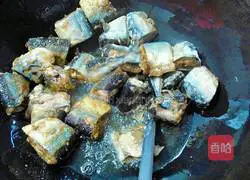 Illustration of how to make pan-fried saury 9