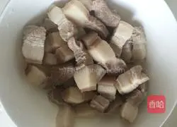 Illustration of braised pork and cabbage vermicelli 4