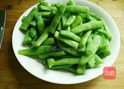 Illustration of how to make stir-fried green beans 4