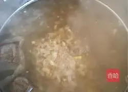 Illustration of how to make pork skin and frozen meat 6