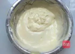Illustration of how to make a small four-inch cream cake 5