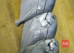 Illustration of braised large crystal fish 3