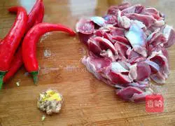 Illustration of how to make stir-fried chicken gizzards 1