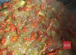 Illustration of how to make spicy crayfish 9