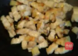 Illustration of twice-cooked pork, pork belly, garlic sprouts and Pixian bean paste 3