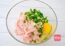 Illustration of making pig intestines 7