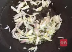 Illustration of how to make cream of mushroom soup 4