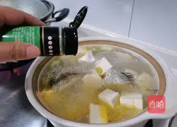 Illustration of how to make fish tofu stew 8