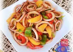 Illustration of how to stir-fry squid rings 11