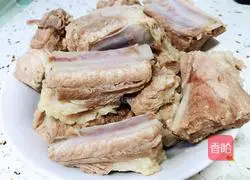 Illustration of how to make pork ribs with vermicelli and stewed mushrooms 4