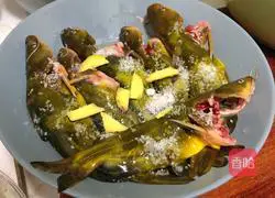 Dry Illustration of how to make fried fish in pot 1