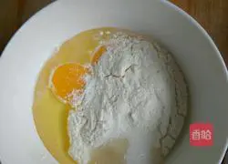 Illustration of how to make cherry cream cake 3