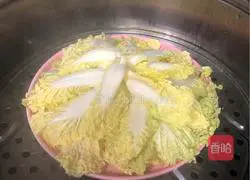 Illustration of how to make steamed baby cabbage with preserved egg and minced meat 2