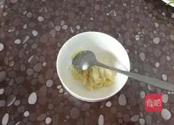 Illustration of how to make garlic paste, fake abalone and bitter chrysanthemum salad 4