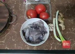 Illustration of how to make tomato squid slices 1