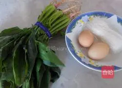 Stir-fried vermicelli with spinach and eggs Illustration of how to do it 1