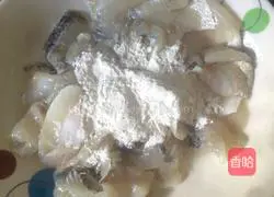 Illustration of how to make Fujian-style boiled fish fillets 3
