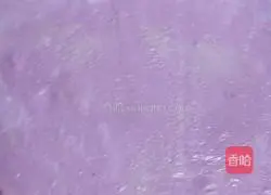 Illustration of how to make pitaya peel juice hand-shredded cake 3