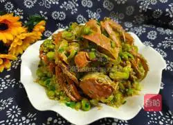 Illustration of how to make stir-fried crabs with edamame 13