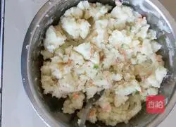 Illustration of making mashed potato eggplant box 2